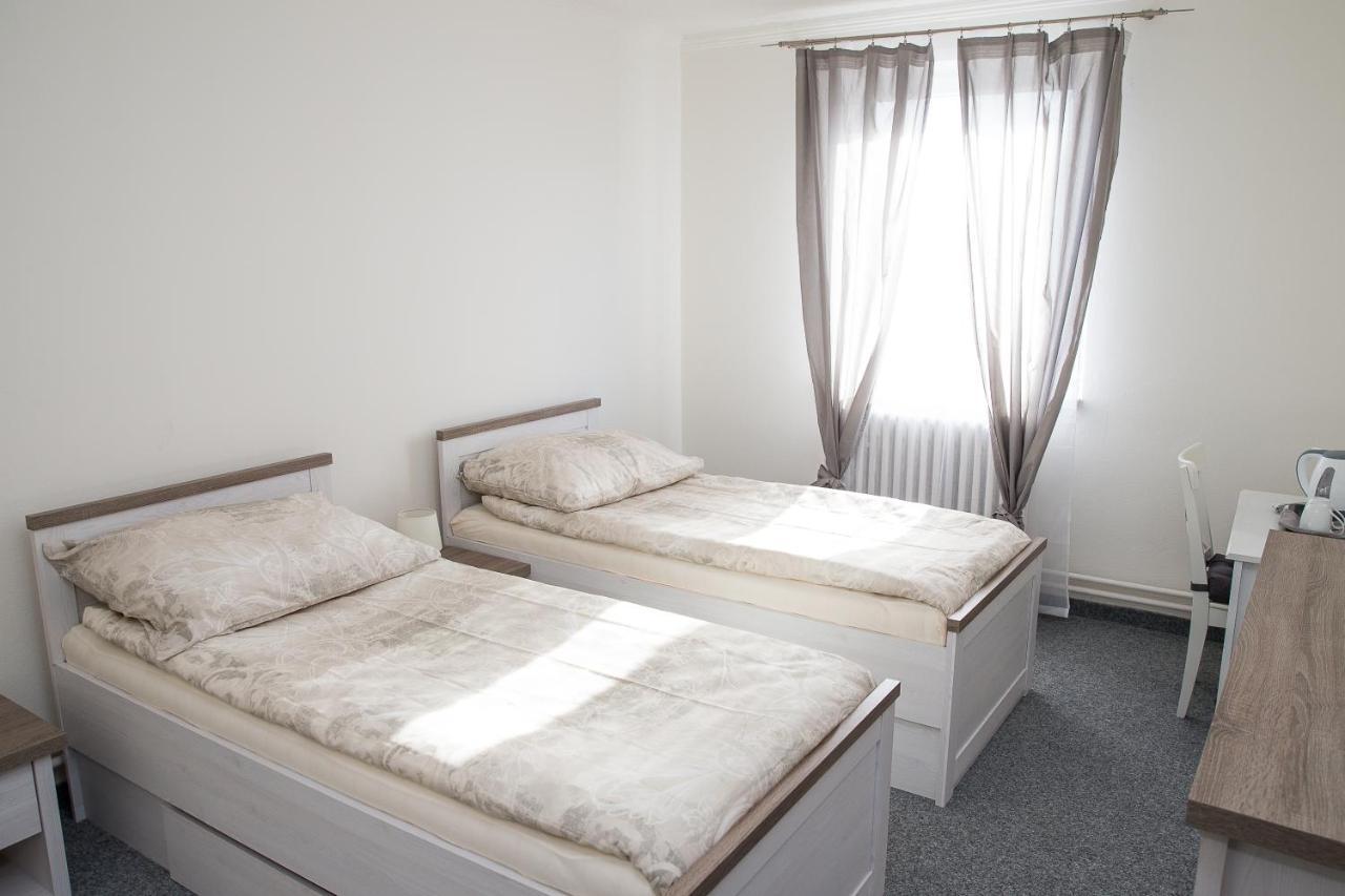 Penzion 68 Hotel Kladno Kültér fotó