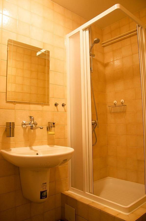 Penzion 68 Hotel Kladno Kültér fotó